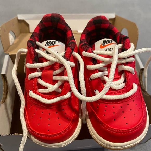 COPY - Air Force 1 LV8 red toddler shoes Brand New - Picture 3 of 7